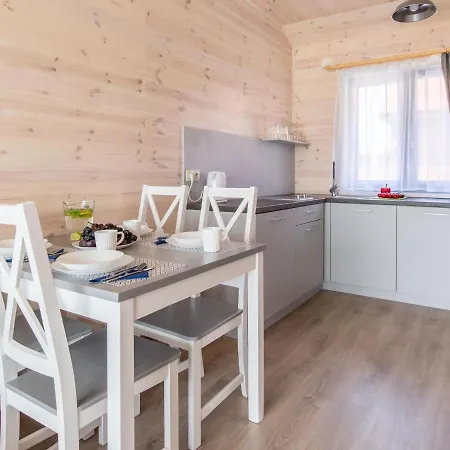 Semesterbostad Cozy, Wooden Homes With Terraces *