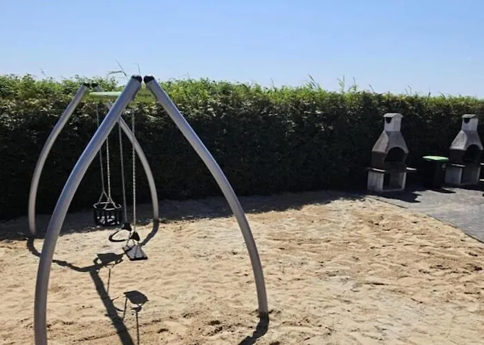 בית נופש Cozy, Wooden Homes With Terraces